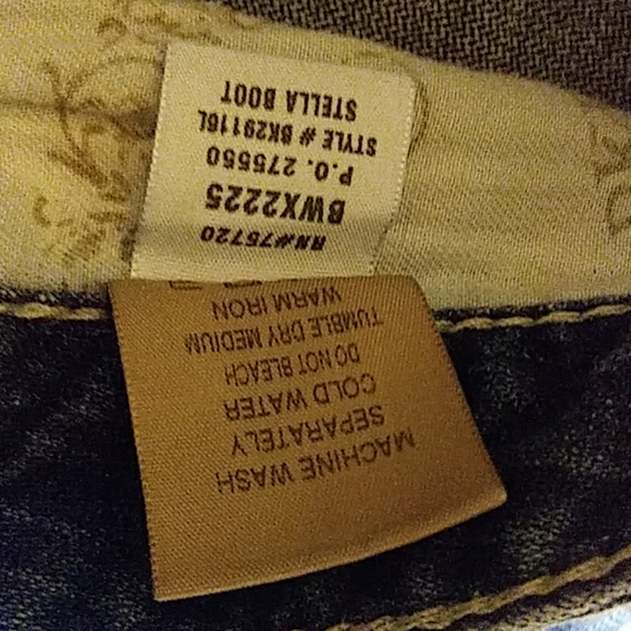 BKE Stella boot stretch Factory distressed jeans - Picture 8 of 8